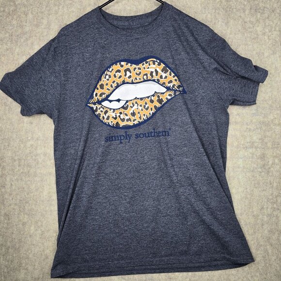 Simply Southern Graphic T-Shirt With Leopard Lips Print - Soft Cotton Blend - Picture 1 of 5